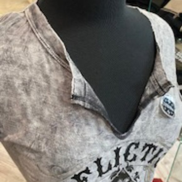 Cute Women's Black/Grey Reversible Affliction Tee, Size Large - Picture 3 of 7